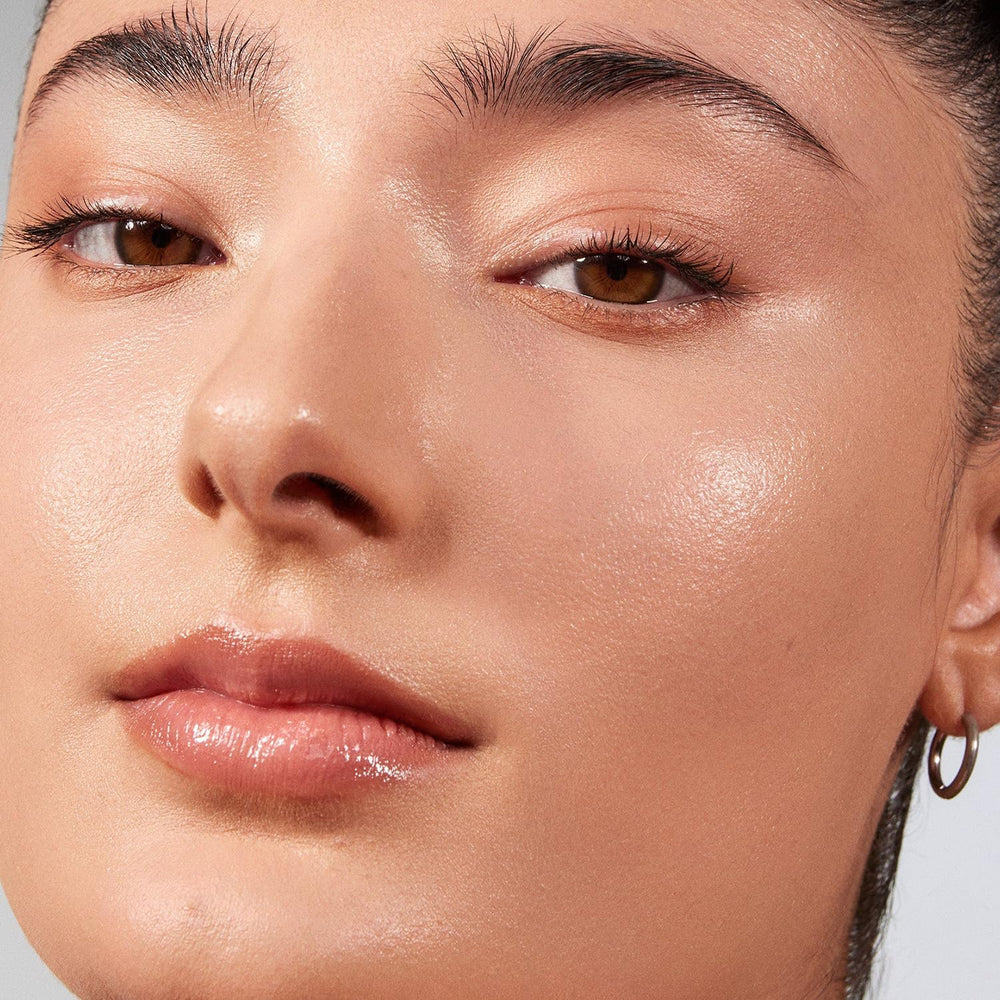 Morphe Lightform hydrorelief complex illustration highlighting moisture balance benefits