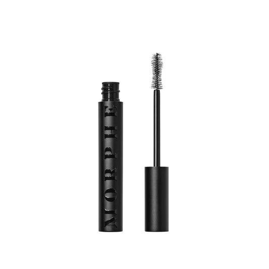 MORPHE Make It Big wand coats every lash for bold definition.