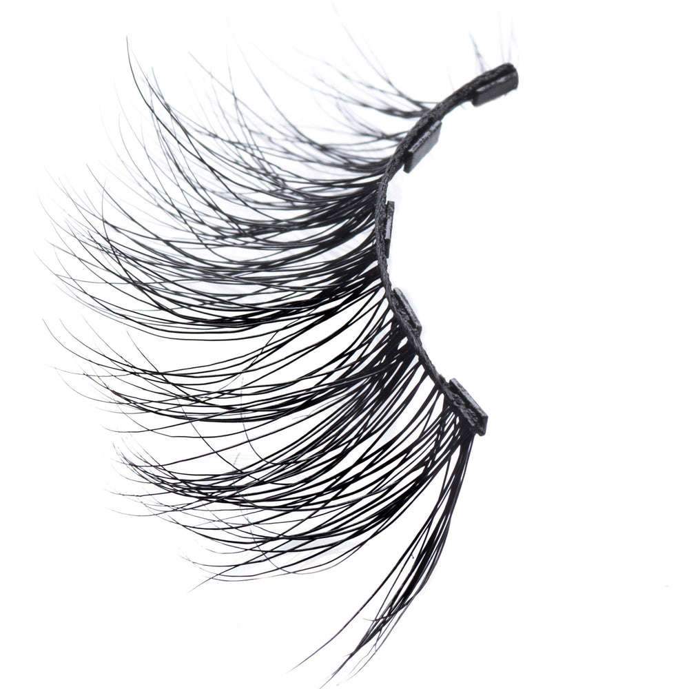 MoxieLash Sassy case displays portable storage for magnetic lashes.