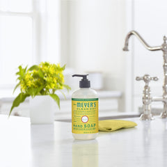 Biodegradable formula and eco-friendly packaging reflect Mrs. Meyer's mindful cleaning.