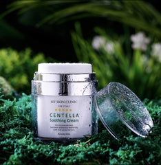 MT SKIN CLINIC Beverly Hills-inspired packaging conveys luxury skincare.