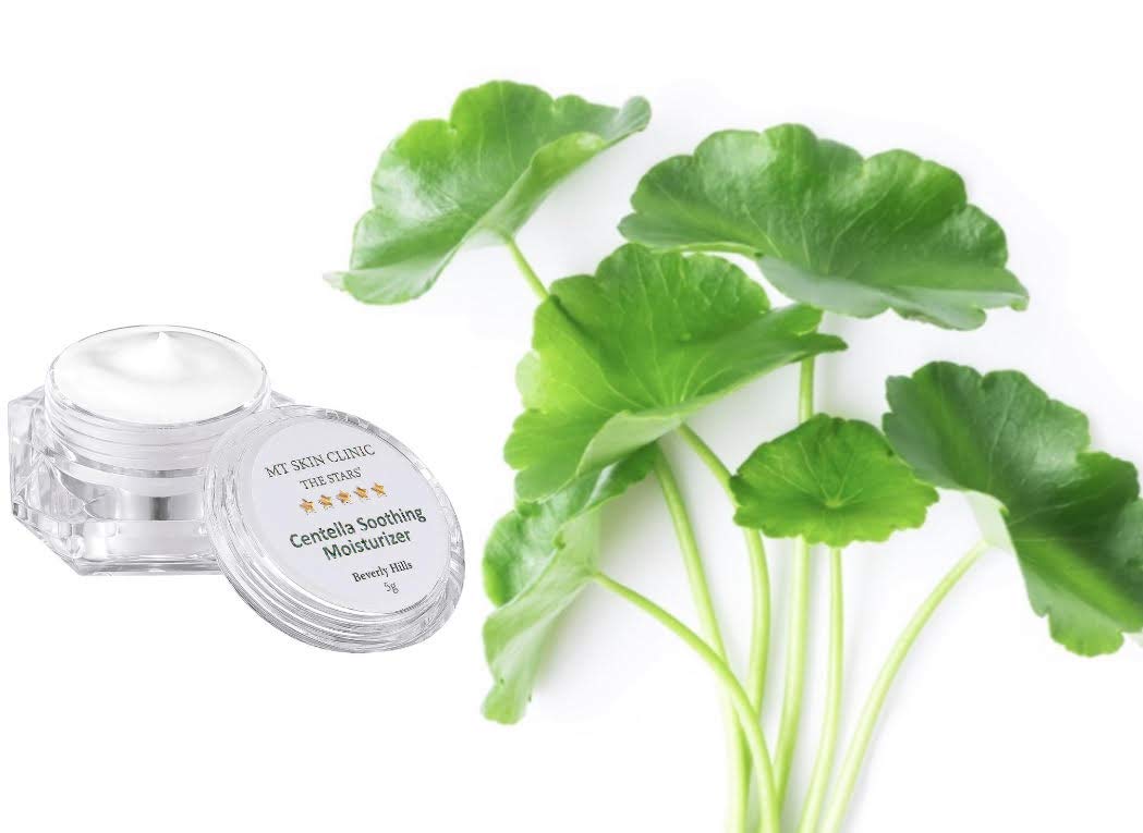 MT SKIN CLINIC redness relief application demonstrates gentle soothing effect.