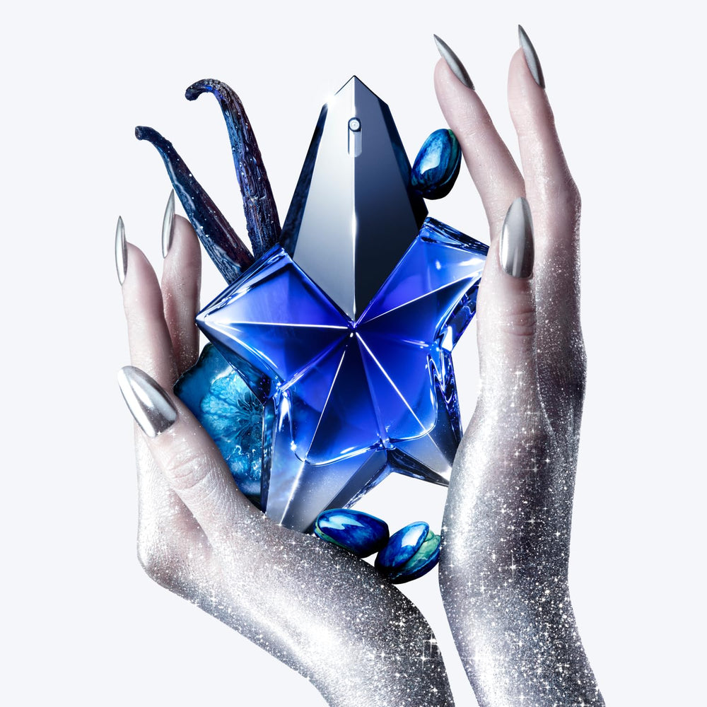 Mugler Angel Stellar close-up evokes bergamot brightness for a fresh touch.