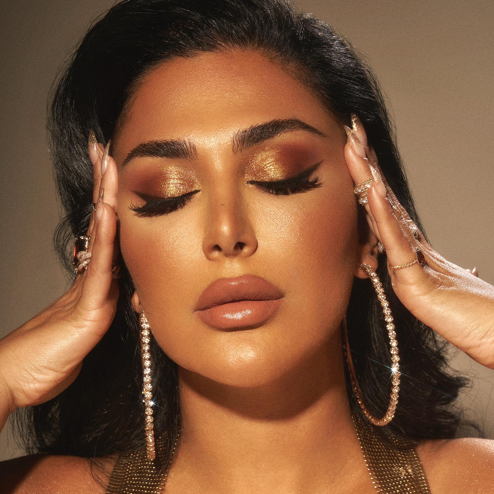 MYSTER ROSEY beginner to pro palette for versatile looks