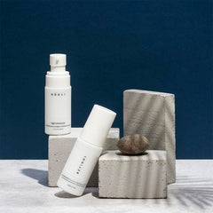 NAELI Retinoid Cream ingredients close-up highlighting hyaluronic acid and vitamin C