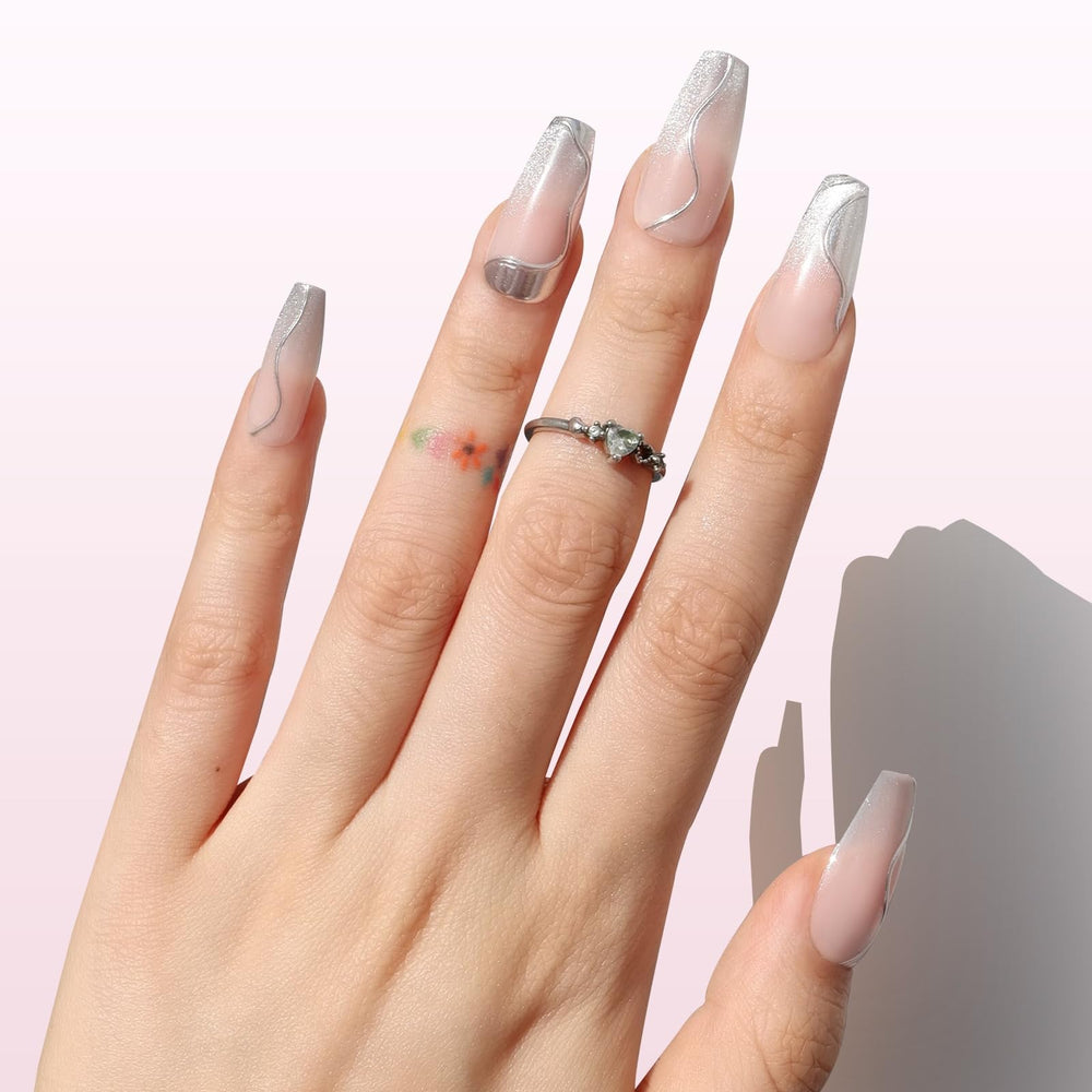 Nail Reformation 30 nails across 15 sizes ensure a precise, natural fit