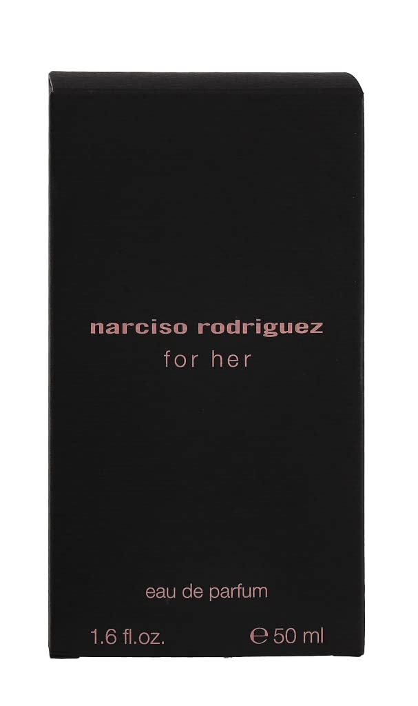 Narciso Rodriguez For Her flacon close-up reveals refined design and elegance