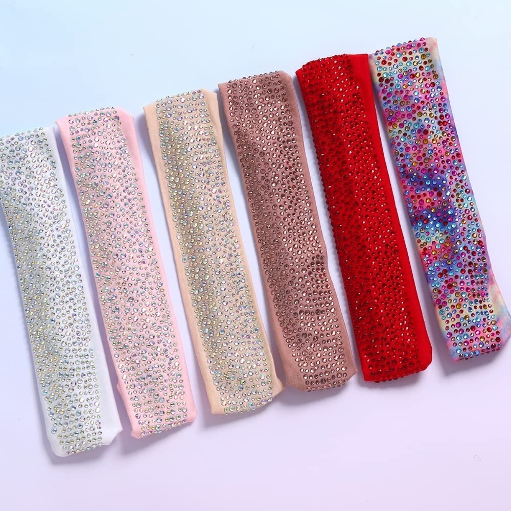 Natalie Mills gift-ready headband for friends and family who love activewear.