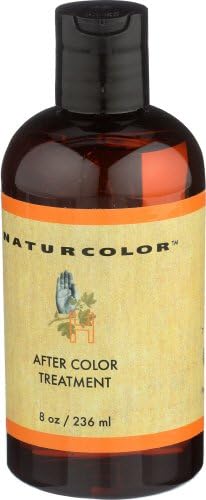 Naturcolor closeup of witch hazel and horse chestnut extracts in Naturcolor