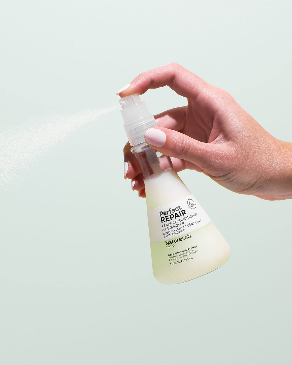NatureLab.TOKYO detangling-action shows easy comb-through on rough, dry hair.