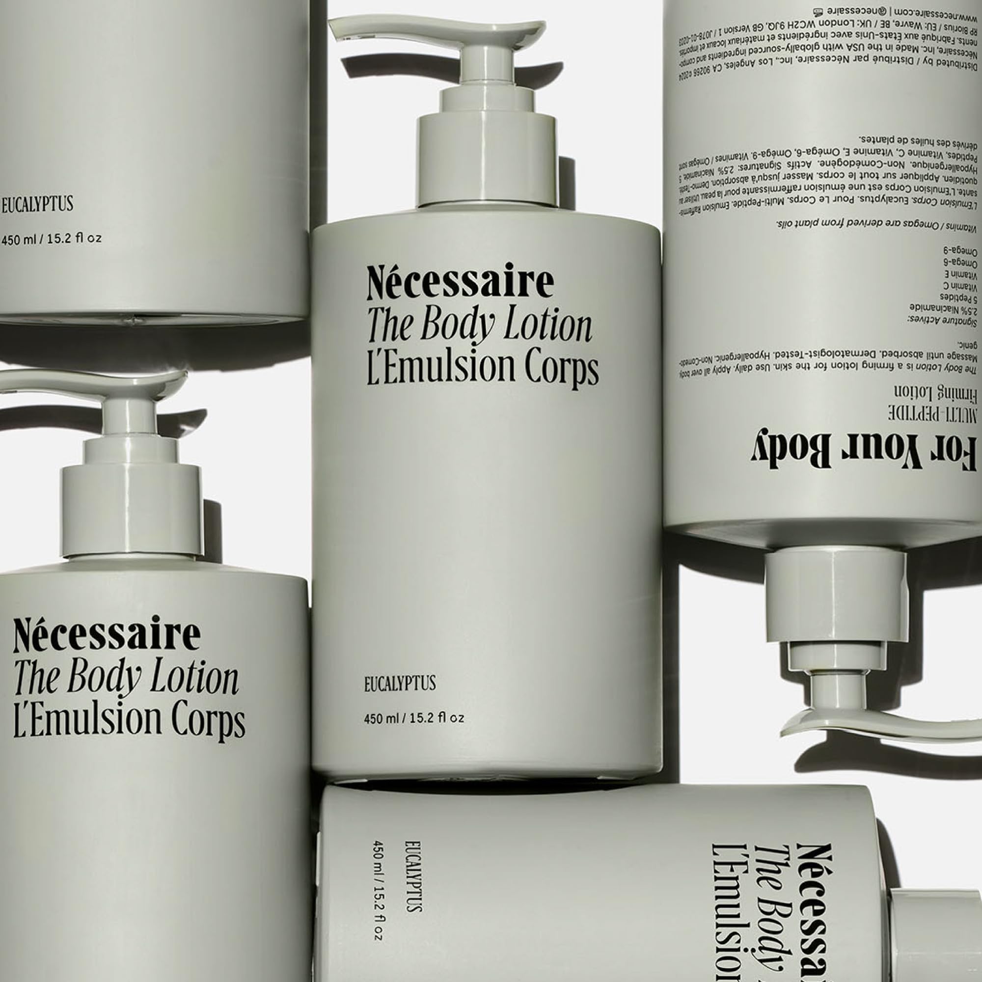 Nécessaire Eucalyptus texture during quick-absorbing application for smooth skin