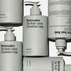 Nécessaire Eucalyptus texture during quick-absorbing application for smooth skin