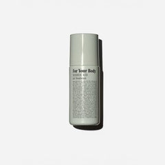Nécessaire eucalyptus deodorant gel being applied to skin for fresh comfort.