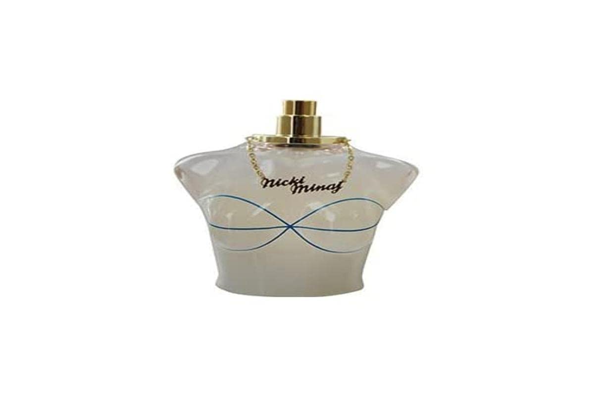Nicki Minaj Pink Friday bottle pour, long-lasting fragrance for day-to-night wear.
