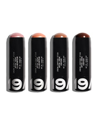 NINETEEN NINETY NINE Perla highlight for a soft pink luminous finish.