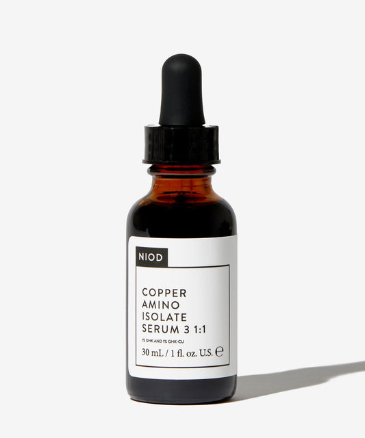 NIOD Copper Amino Isolate Serum texture highlights a lightweight, fast-absorbing feel