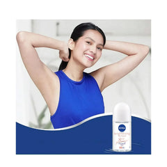 NIVEA Extra Brightening roll-on-application showing long-lasting odor protection