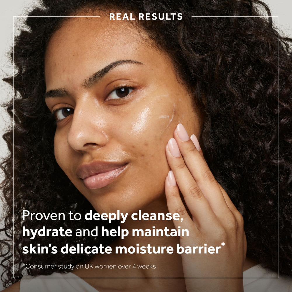 No7 Derm Solutions Daily Detox Foaming Wash rich lather illustrating cleansing action.