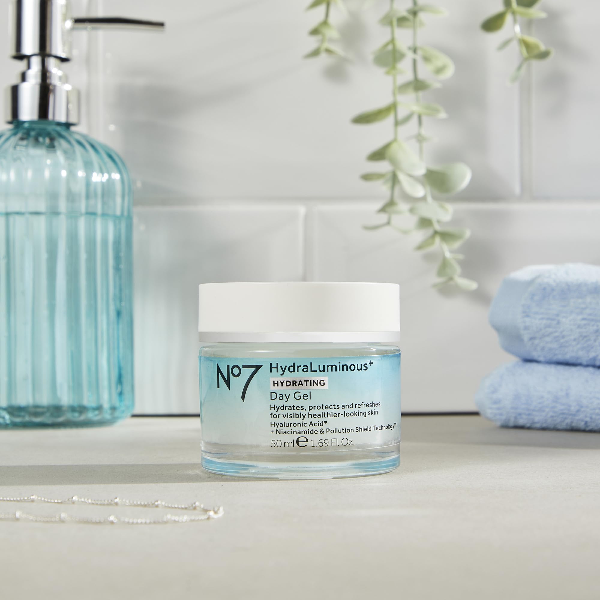 No7 HydraLuminous+ application motion illustrating morning skincare routine