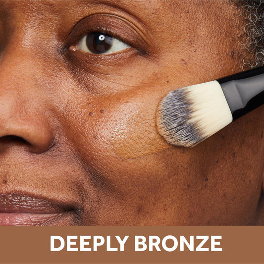 No7 Protect & Perfect foundation pump demonstrates easy, buildable coverage for daily looks