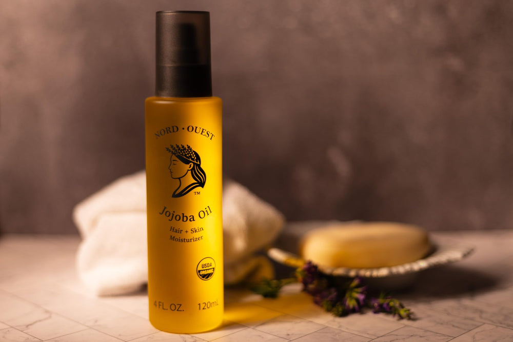 Beard-care moment with smoothing, non-greasy finish
