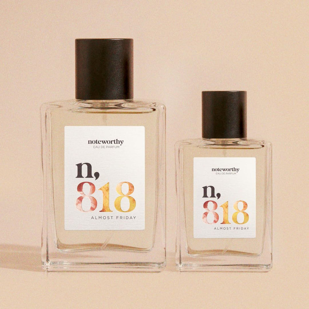 Noteworthy n,818 juice angle image conveys vibrant notes and lasting impression.