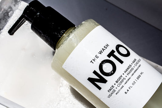NOTO Botanics The Wash pump close-up, hydrating formula with natural oils for gentle cleansing