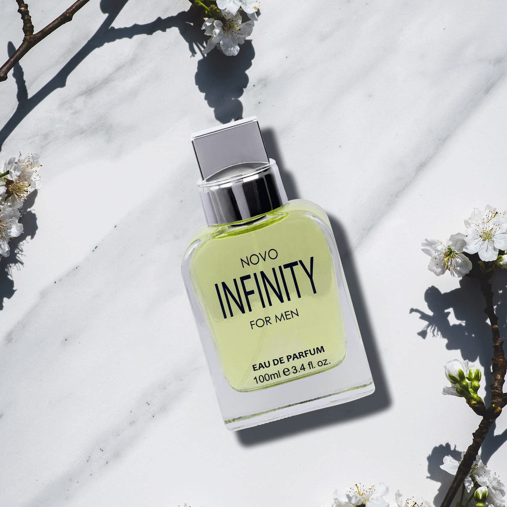 NovoGlow Infinity wood finish background, premium scent ambiance.