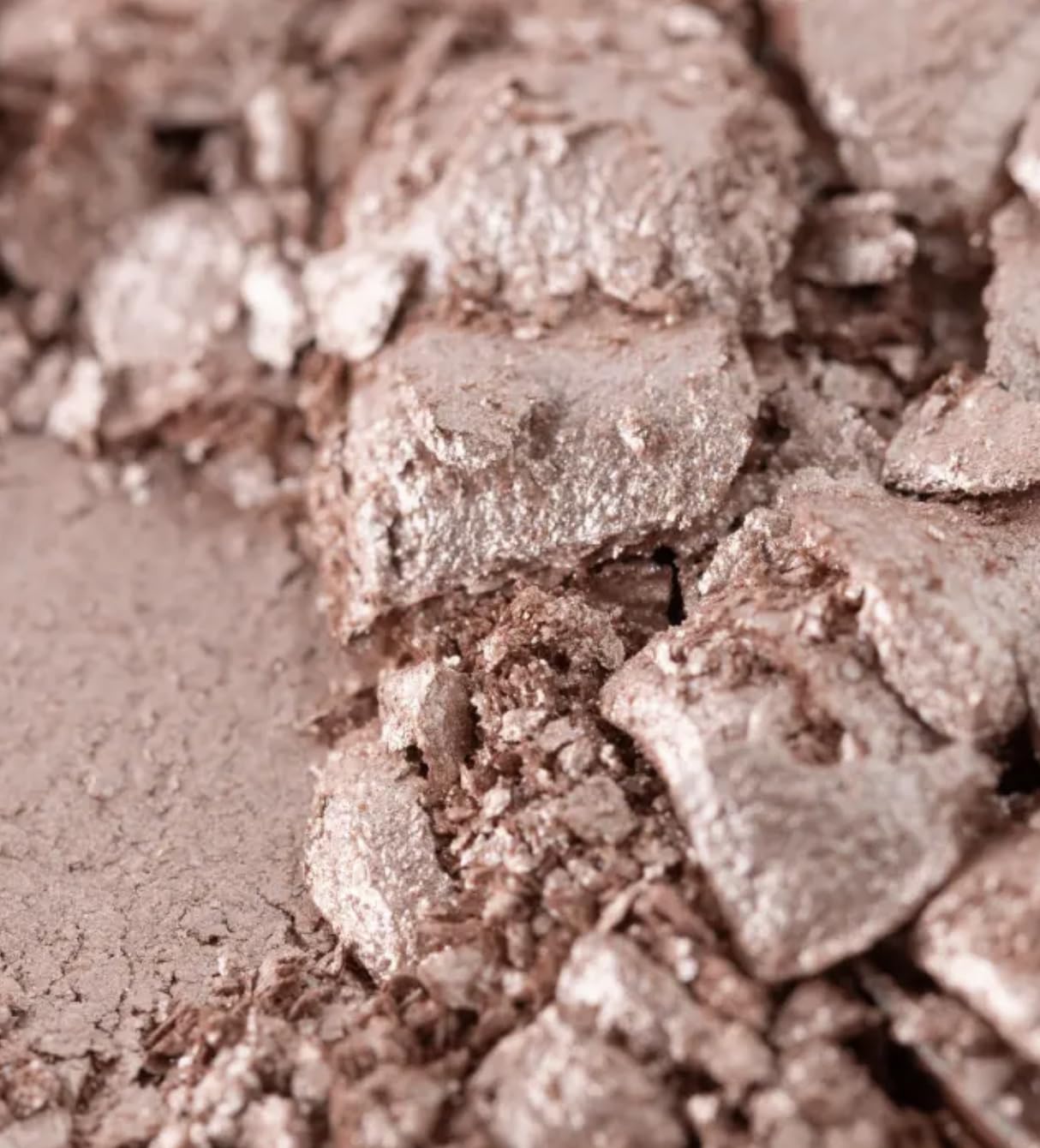 Ofra Blissful skin glow close-up displaying luminous payoff without chalkiness