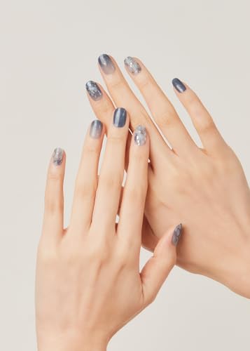 Ohora Gleam Blue nail strips cure smoothly under UV or LED lamps.