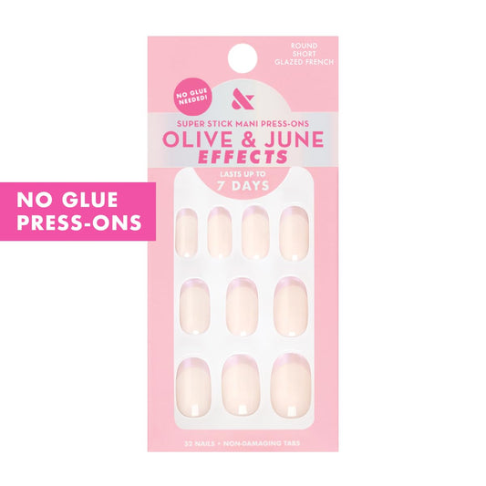 Olive & June 32 nails in 16 sizes for a real-looking manicure.