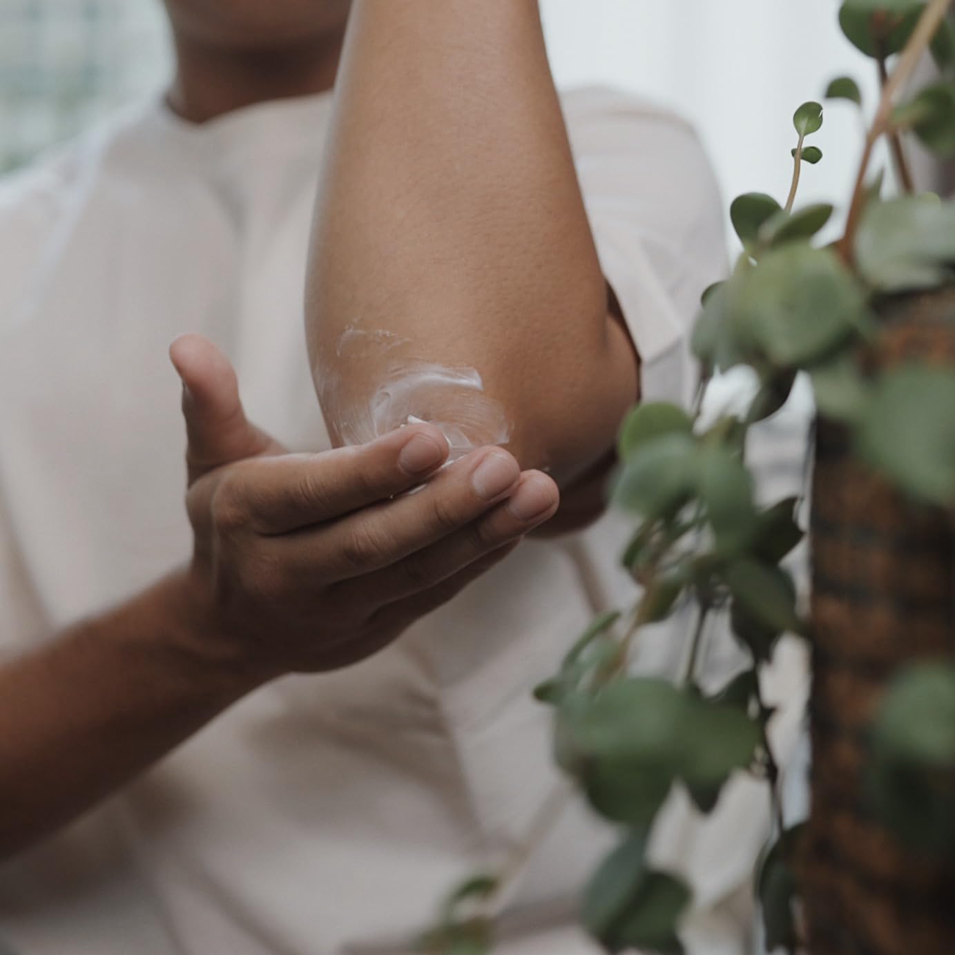 Olive oil component in Bali Soap bottle highlights natural skin conditioning.