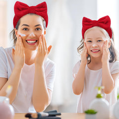 Ondder spa headband in navy-blue feels soft and secure during cleansing.