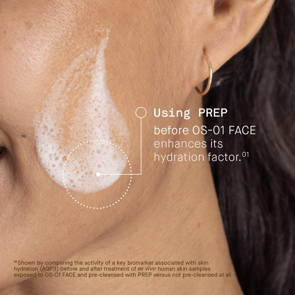 OneSkin PREP texture swatch shows smooth gel consistency for everyday use.