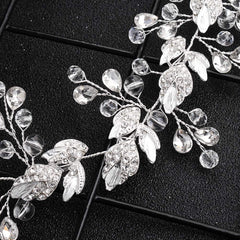Oriamour leaf motif headband adds natural elegance for bridal party looks