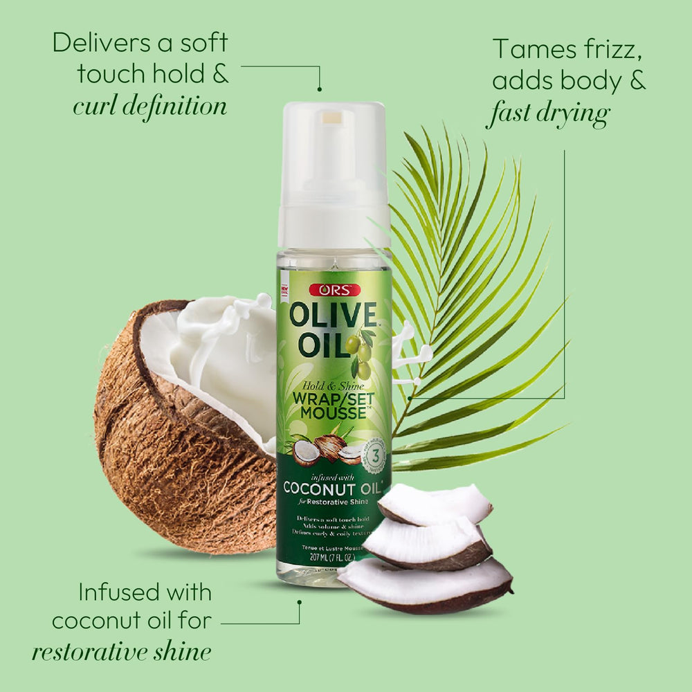 Mousse texture close-up highlighting moisture from Olive Oil and Panthenol