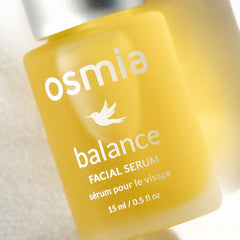 Osmia black cumin seed oil spotlight for balanced oil and calmer appearance.