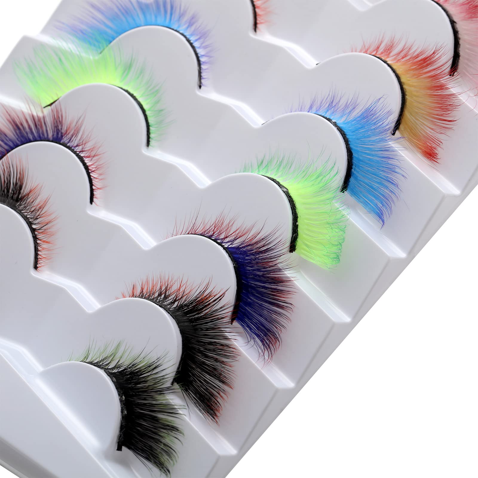 Outopen wedding and nightlife lashes offer elegant charm with a gentle gradient.