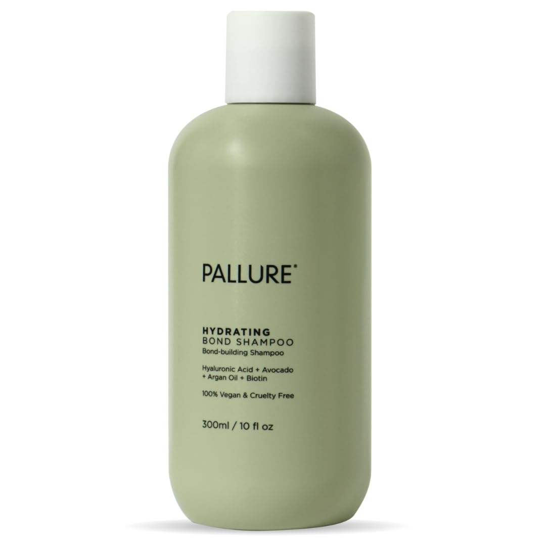 Pallure Hydrating Bond Shampoo bottle highlighting hydration and cleansing power.