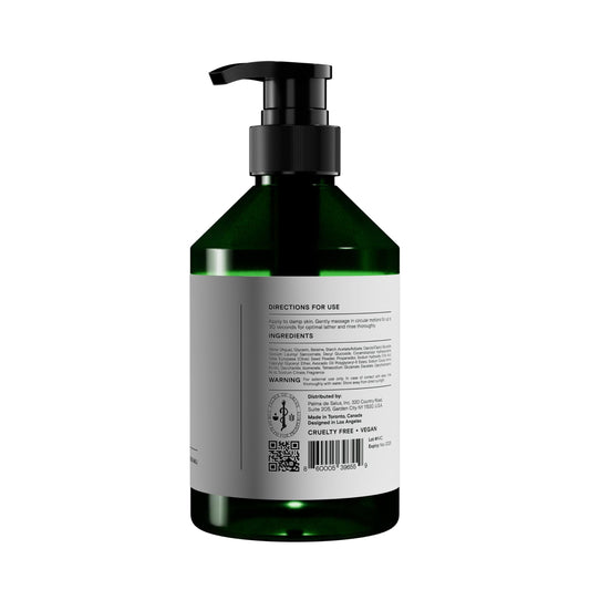 Palma de Salus Exfoliating Wash rich creamy lather forms on skin during wash.