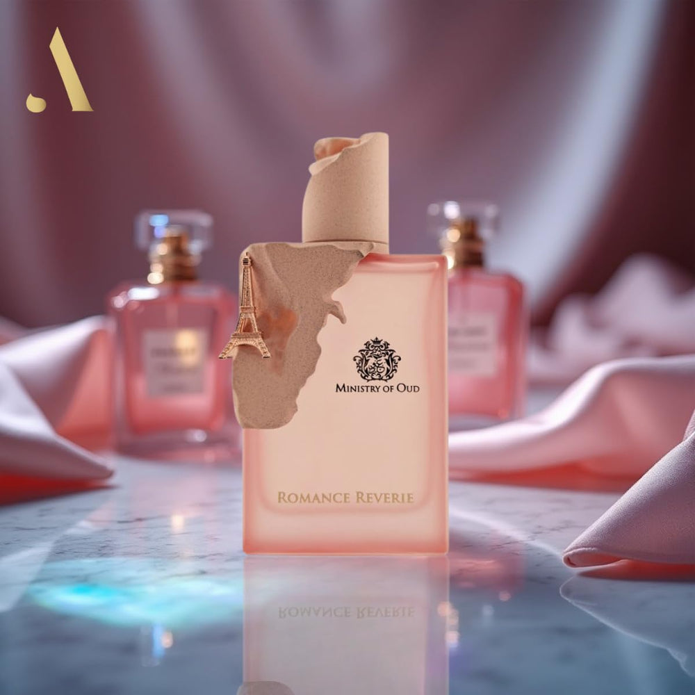 Paris Corner Romance Reverie base notes of musk and sandalwood linger elegantly.