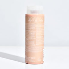 Shiny color-treated hair after Color Protect conditioner enhances natural radiance