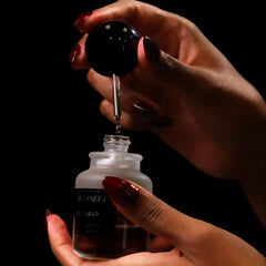 PEARLANERA Lalibella oud-heart close-up suggesting warmth and sophistication.