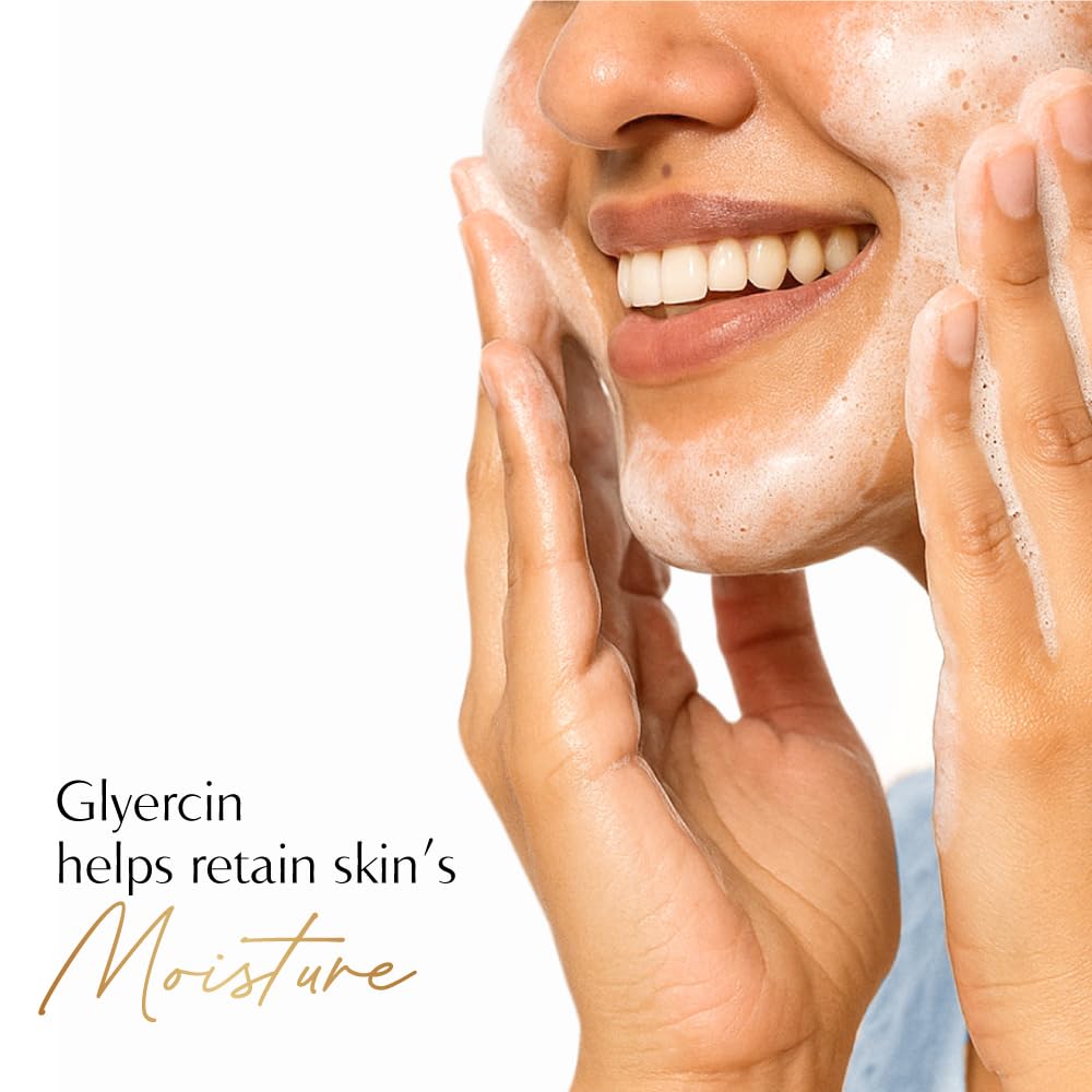 Pears natural oils provide nourishing moisture during shower.