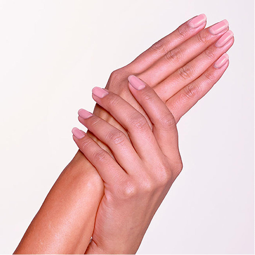 Perfect Formula Gel Coat Taupe Bottle delivers natural-looking color and durable wear.
