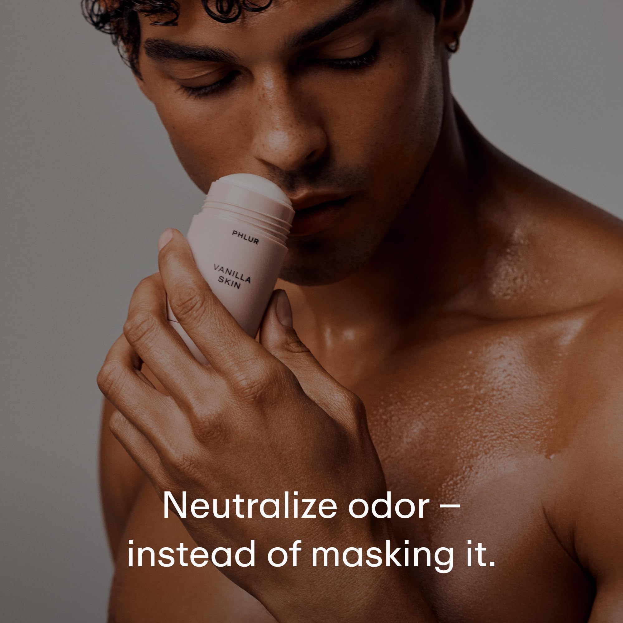 PHLUR Vanilla Skin underarm application demonstrates quick-drying, residue-free wear.