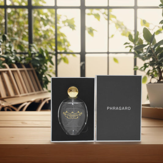 PHRAGARO Muse de Riz bottle front featuring a gold logo for all-day elegance.