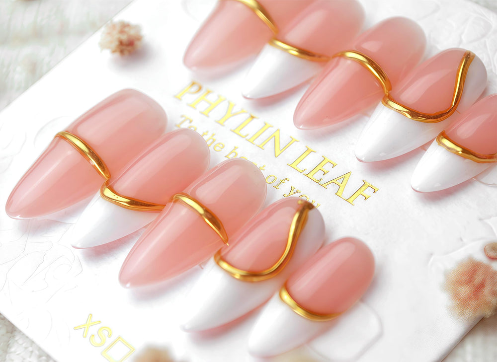 PHYLIN LEAF complete nail set with multiple sizes fits all fingers.