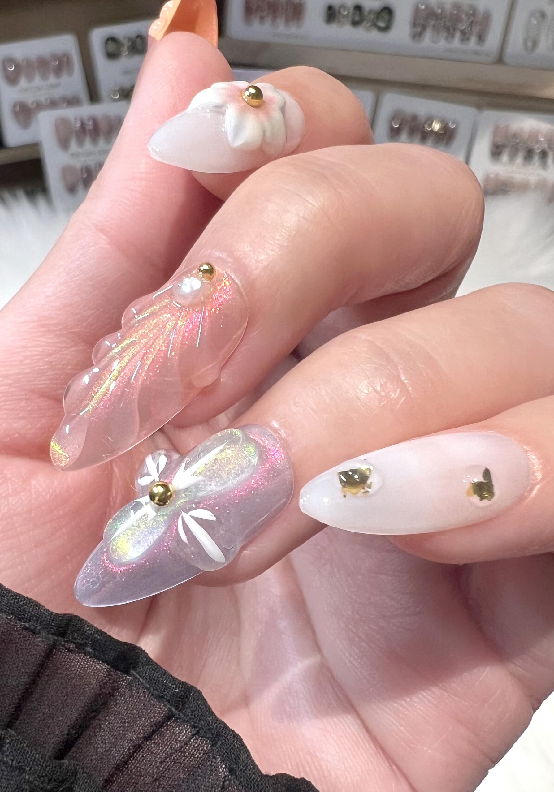 PHYLIN LEAF pink-white pattern nails offer versatile daily wear