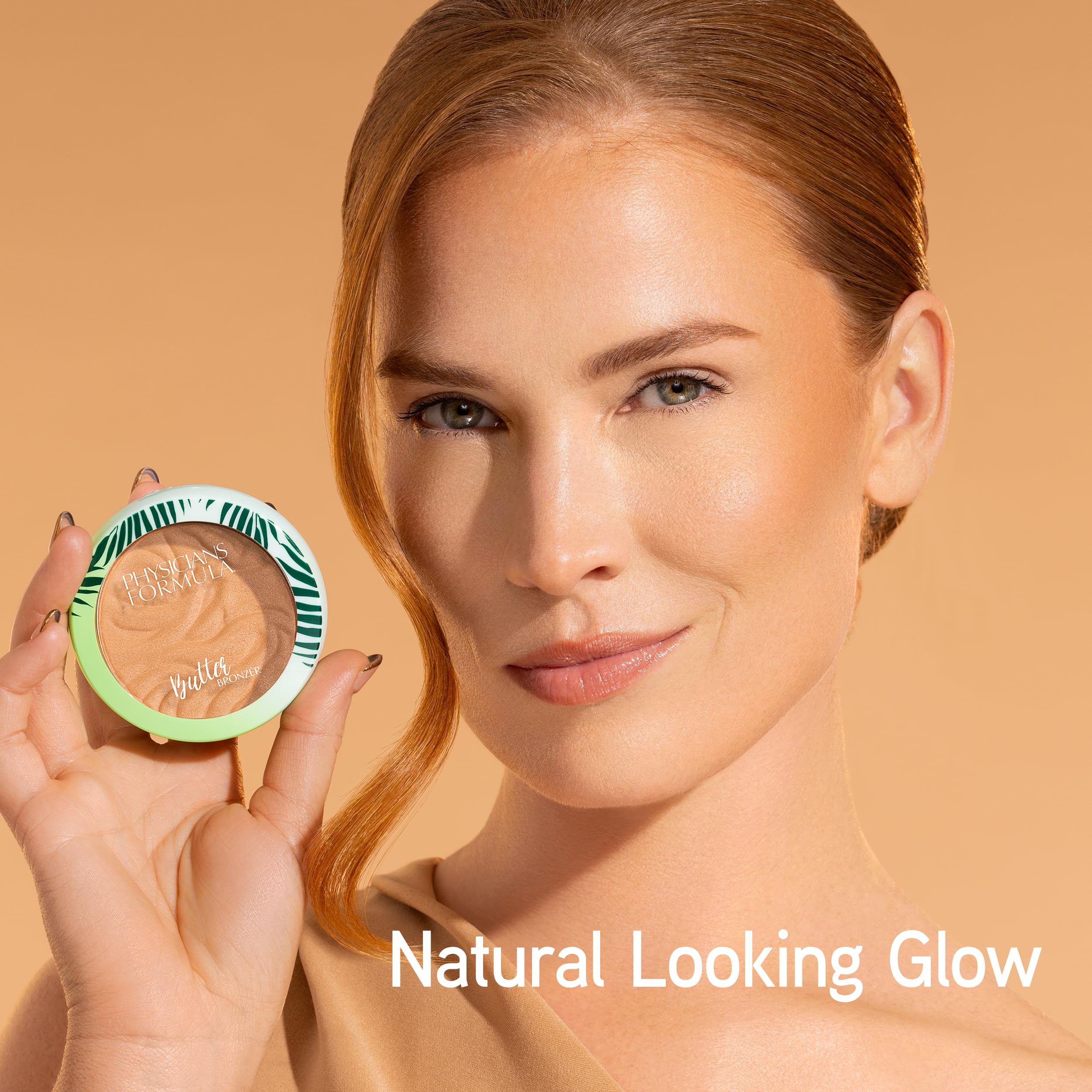 Smooth application of Murumuru Butter Bronzer for sculpted or natural looks